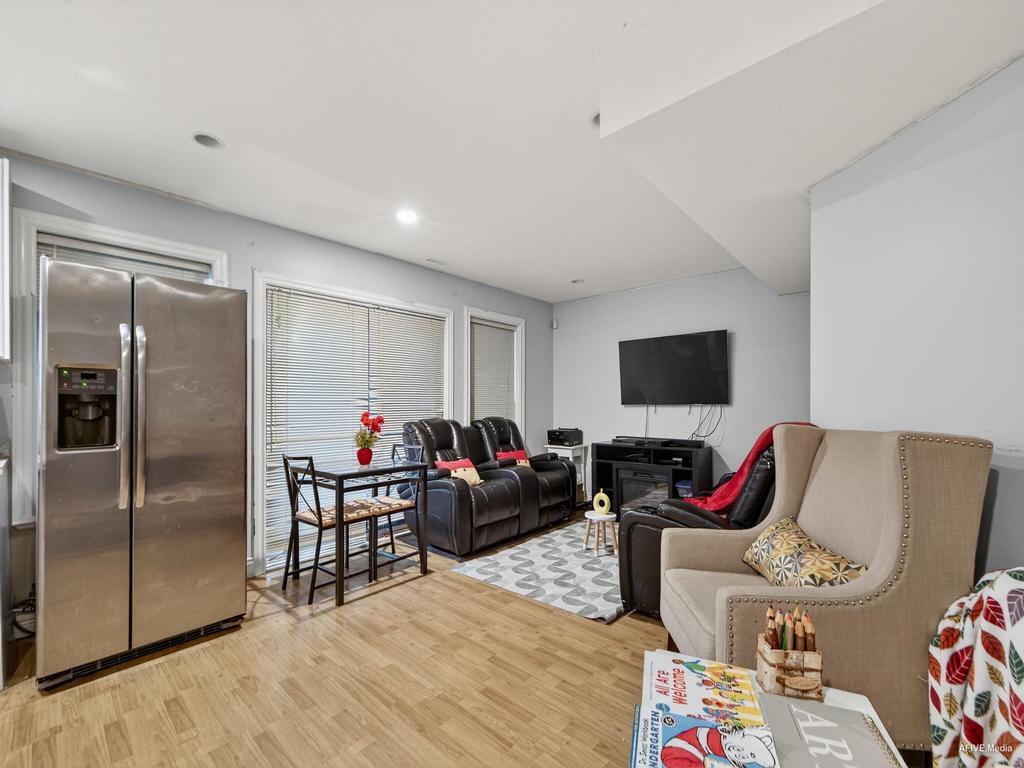 Listing Image for R3063856