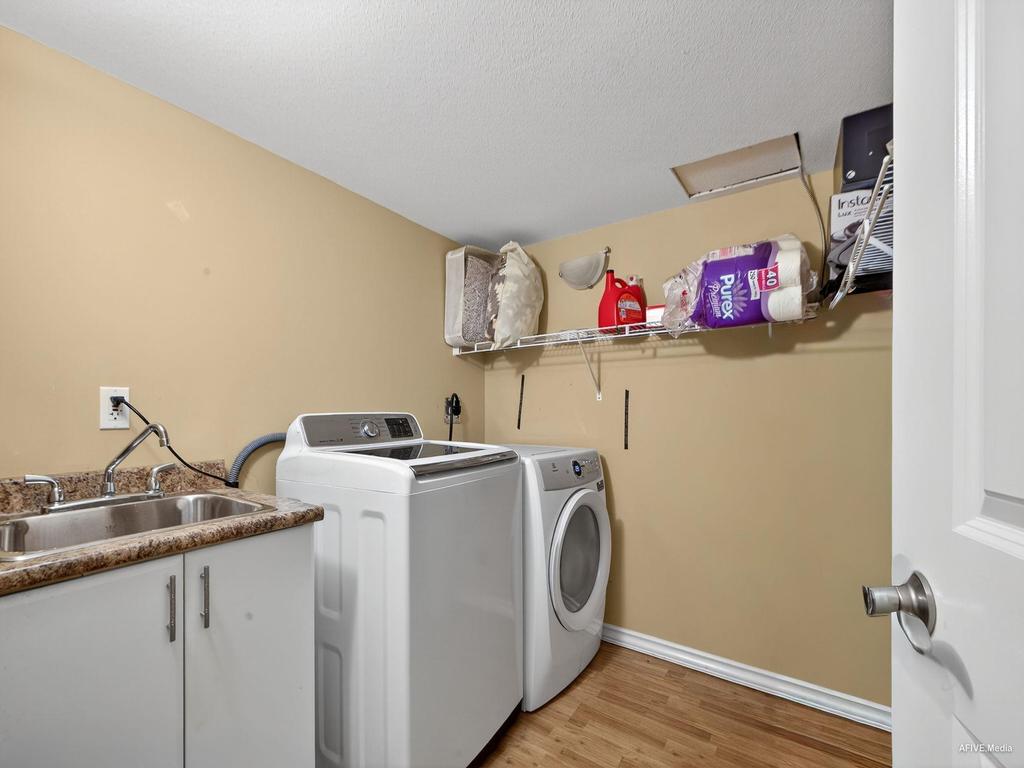 Listing Image for R3063856