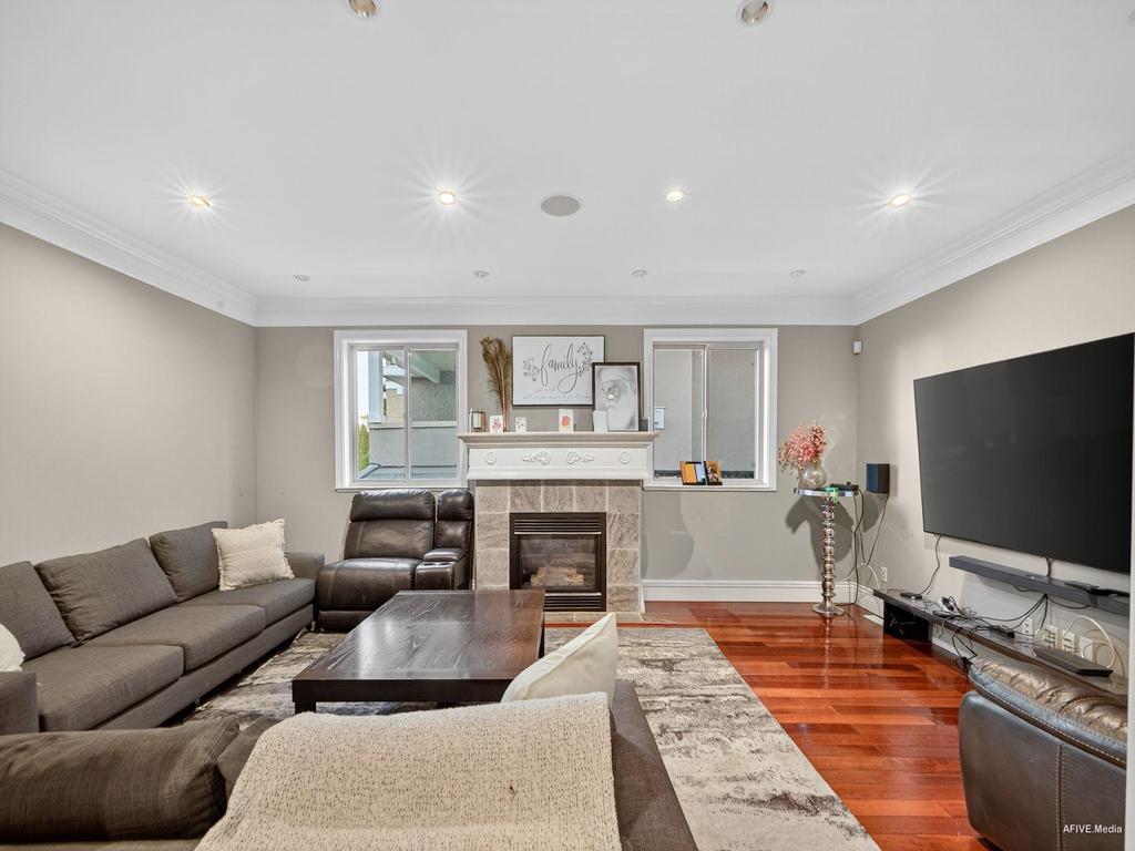 Listing Image for R3063856