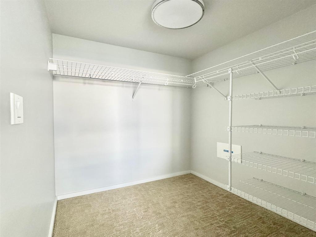 Listing Image for R3064356