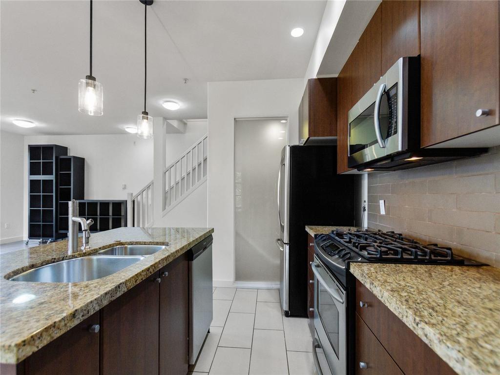 Listing Image for R3064536