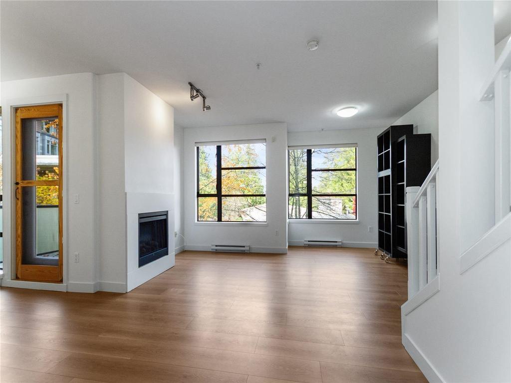 Listing Image for R3064536