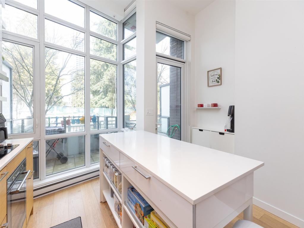 Listing Image for R3064575