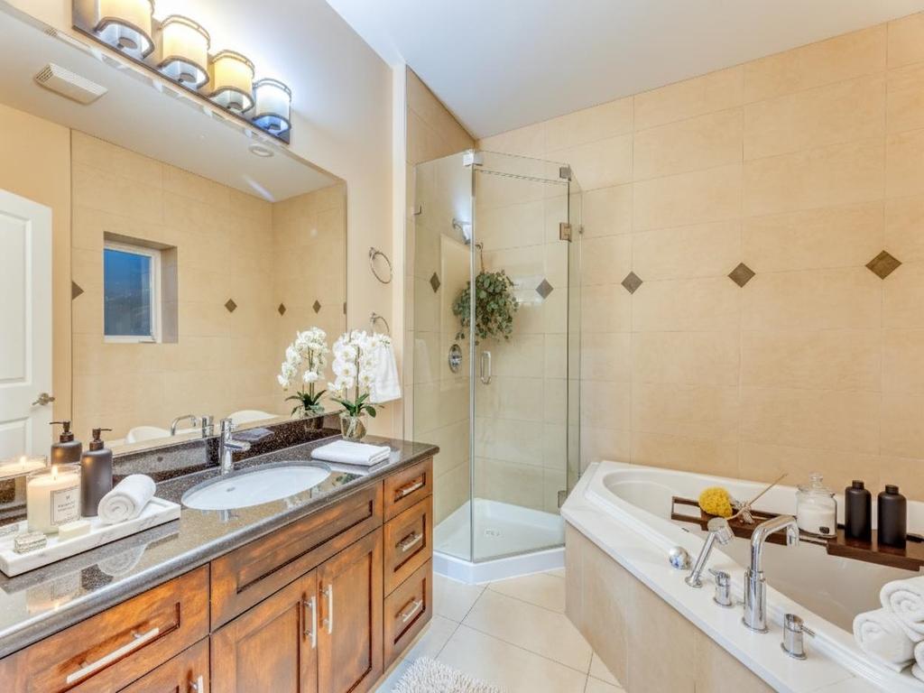 Listing Image for R3065442