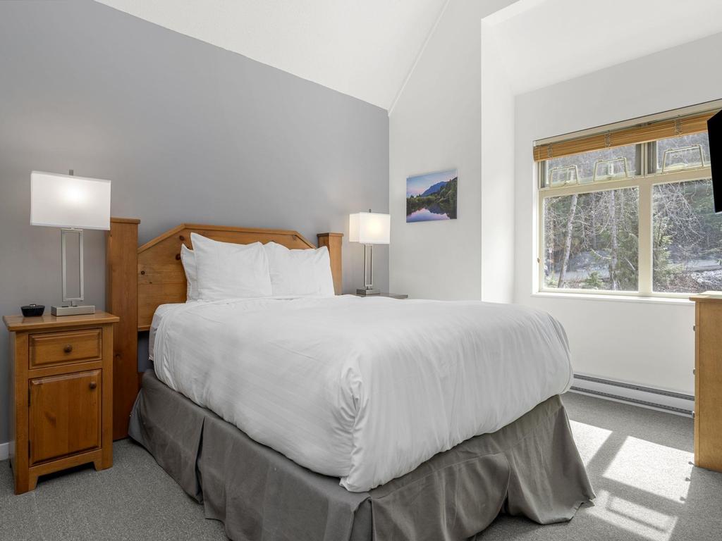 Listing Image for R3065755