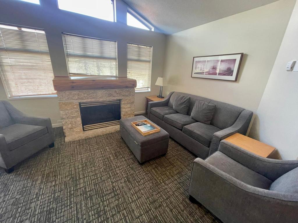 Listing Image for R3065835