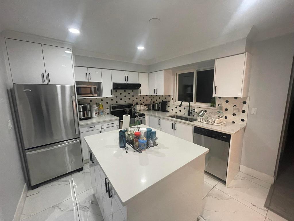 Listing Image for R3065982