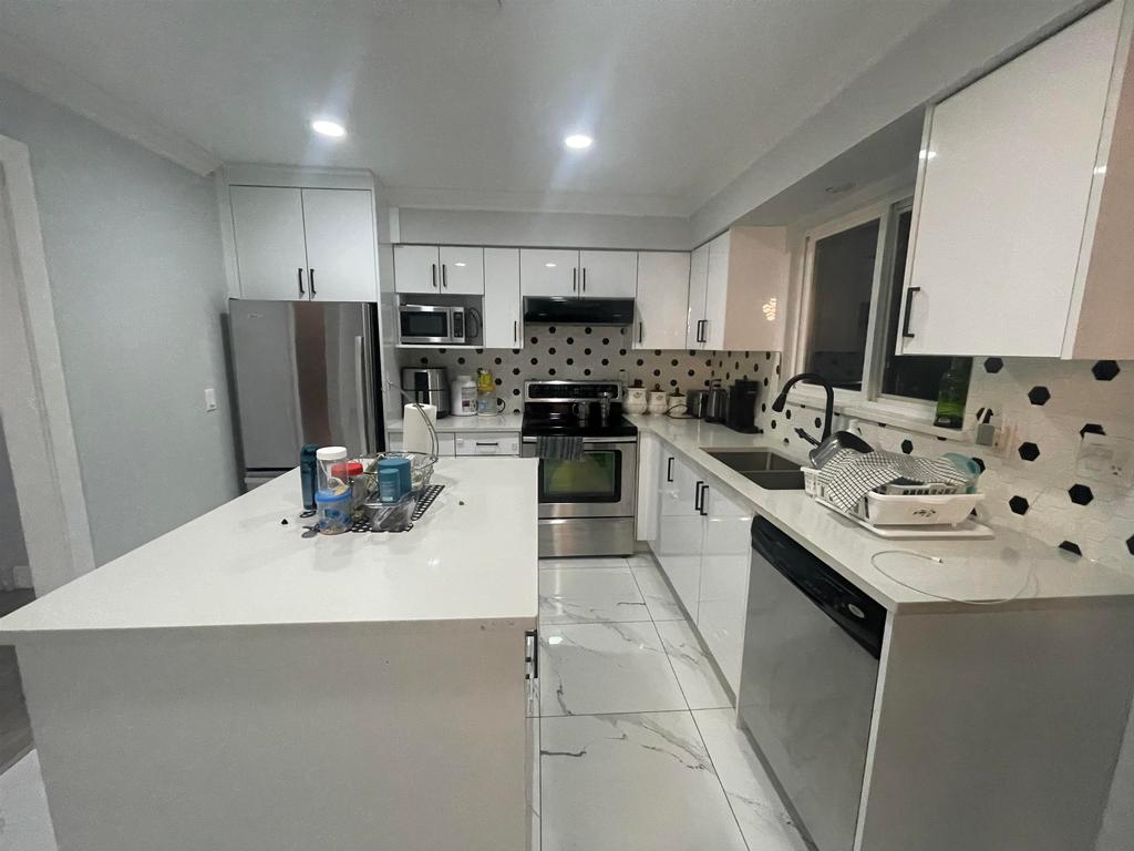 Listing Image for R3065982