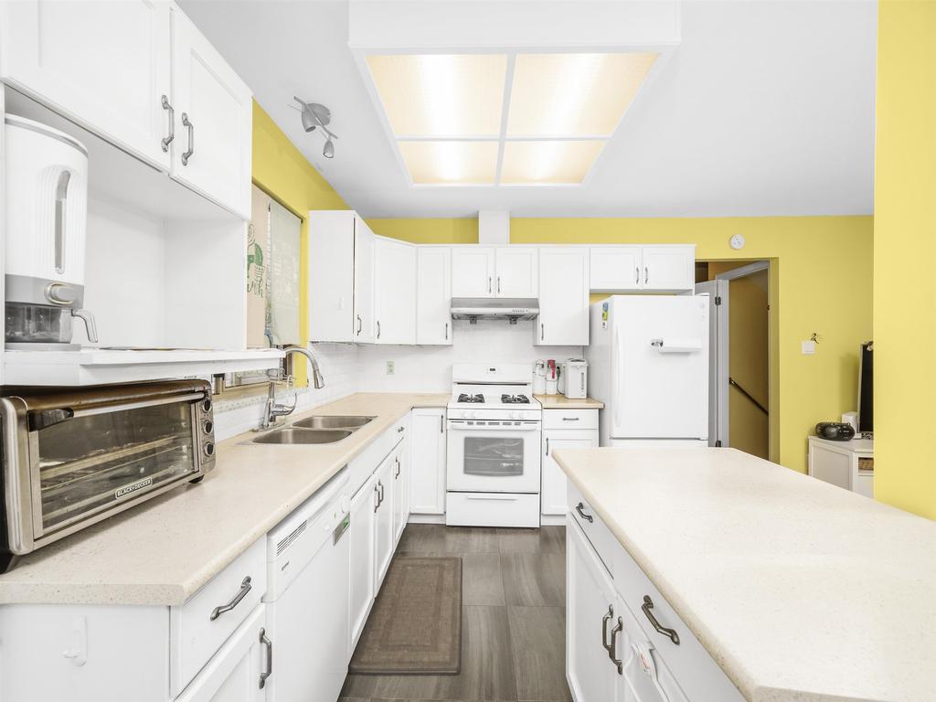 Listing Image for R3066084