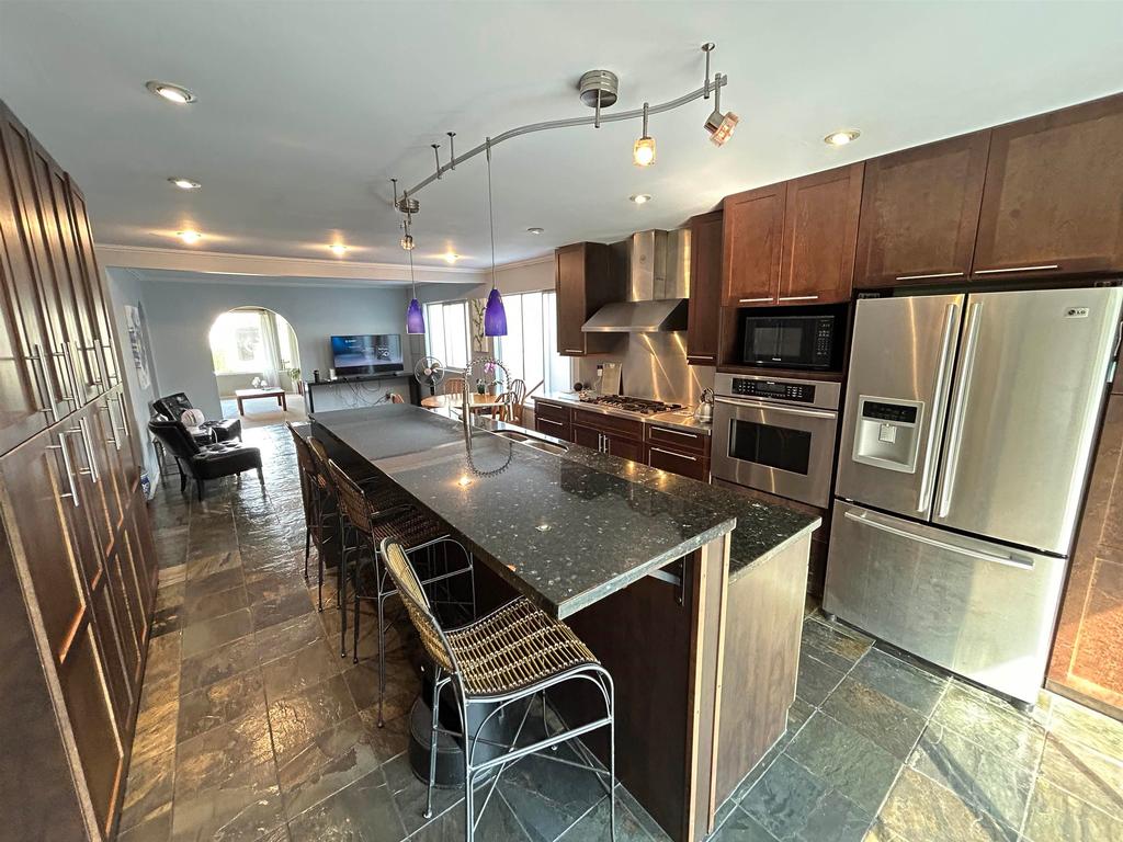 Listing Image for R3066289