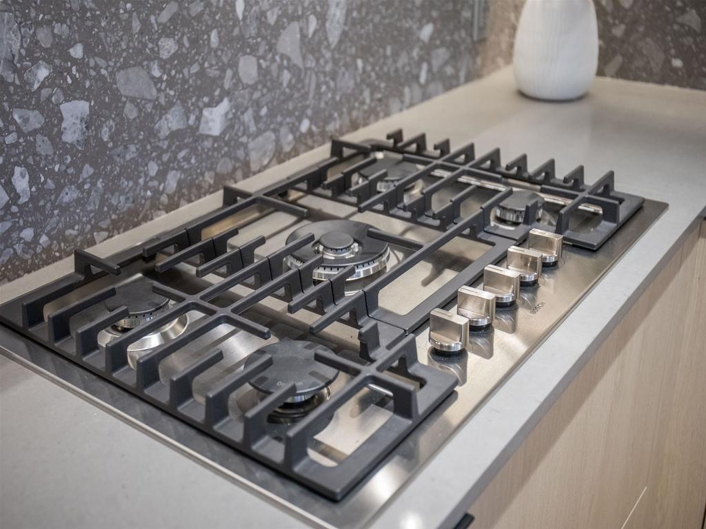 Listing Image for R3066640