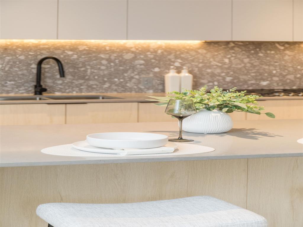 Listing Image for R3066640