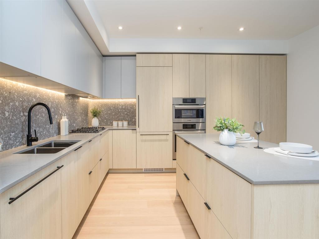 Listing Image for R3066640