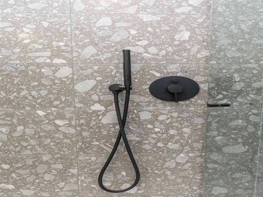 Listing Image for R3066640