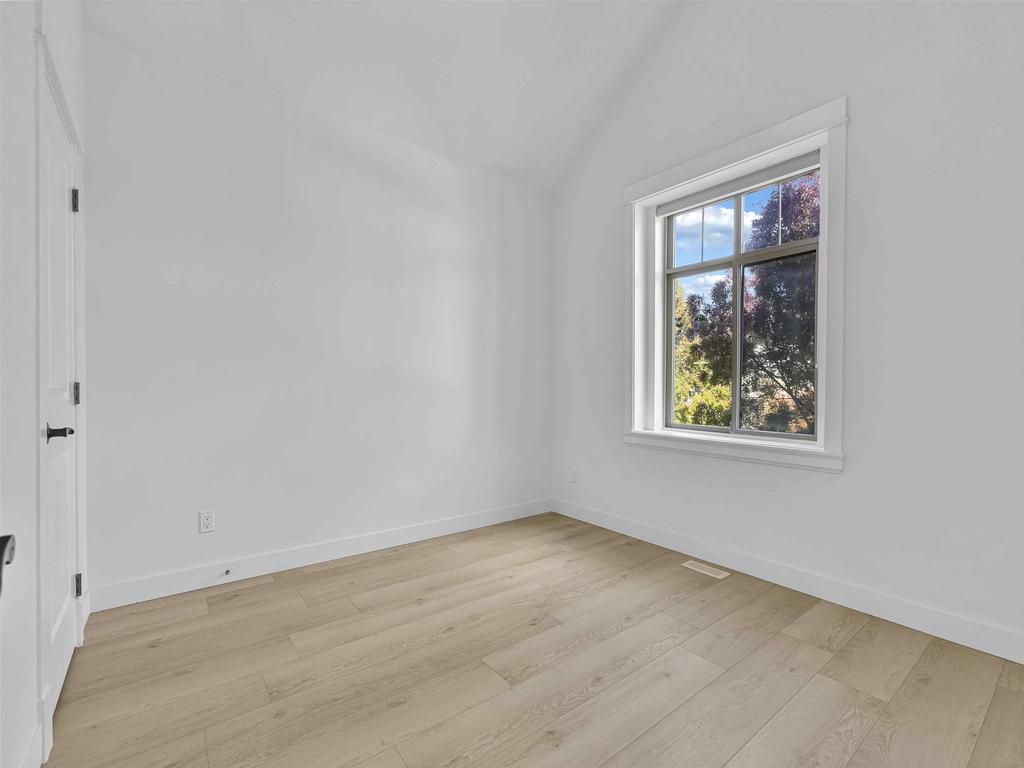 Listing Image for R3066975