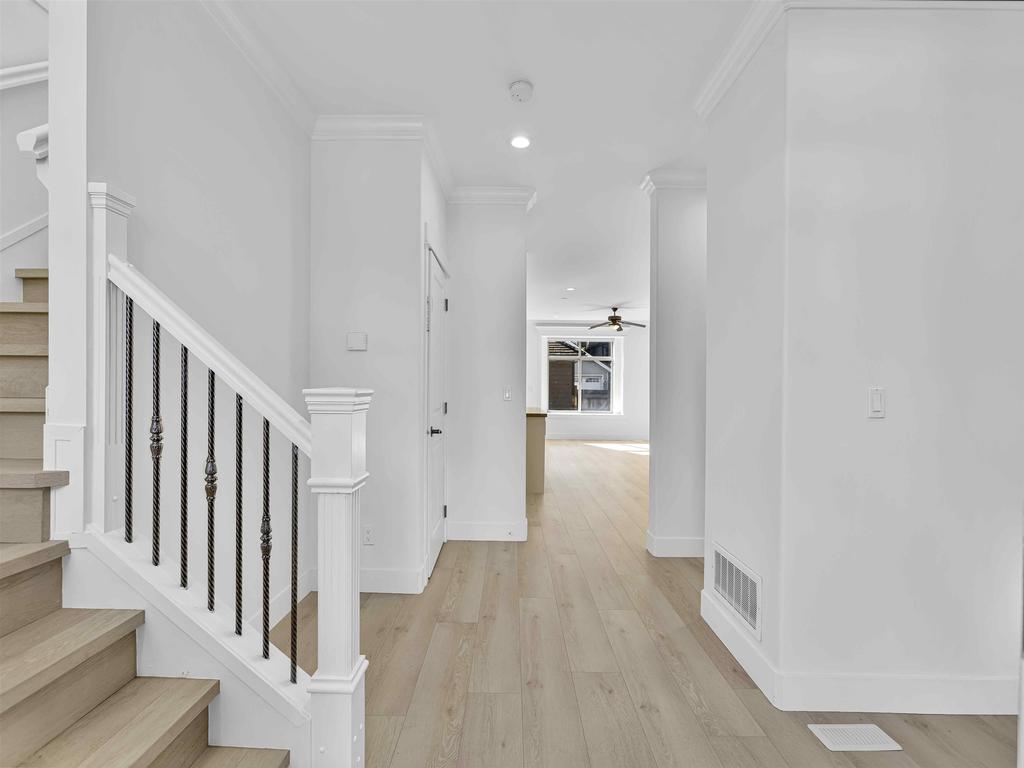 Listing Image for R3066975