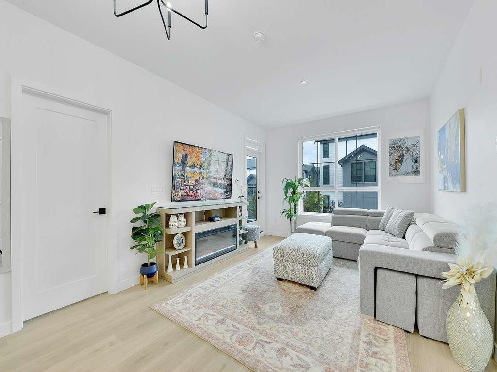 Listing Image for R3067055