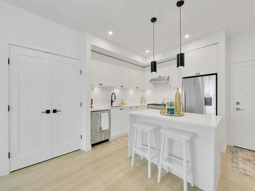 Listing Image for R3067055