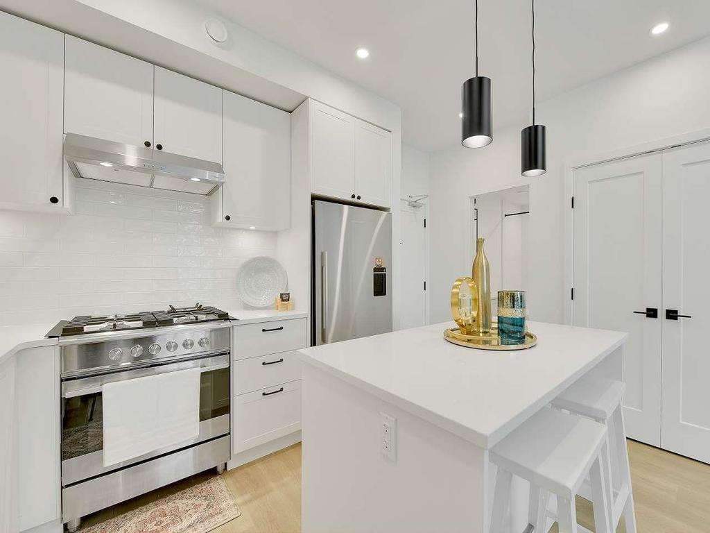 Listing Image for R3067055