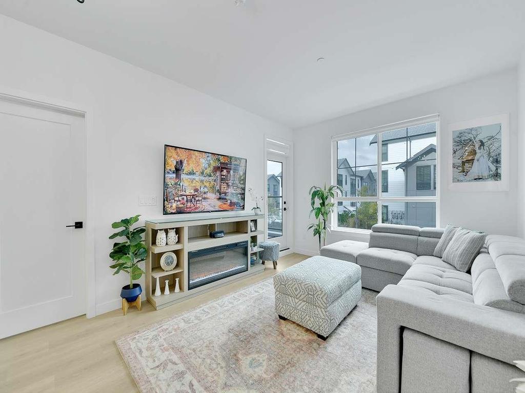 Listing Image for R3067055