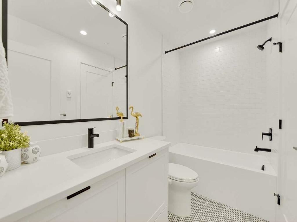 Listing Image for R3067055