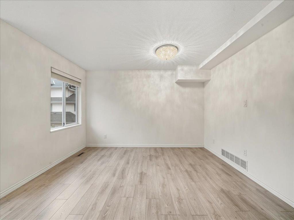 Listing Image for R3067165