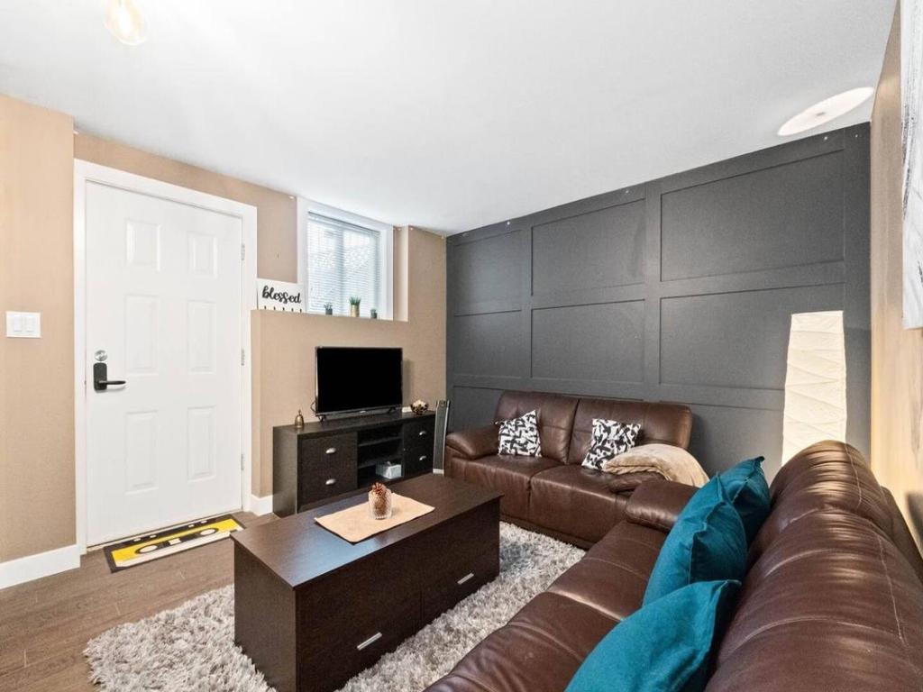 Listing Image for R3067963