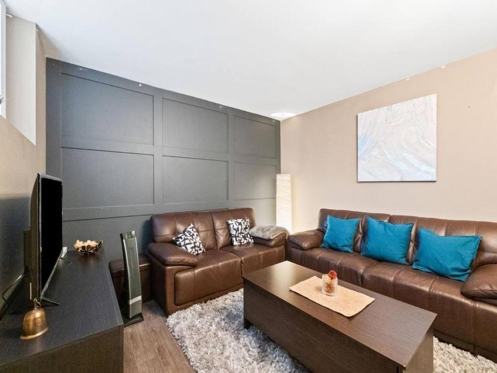 Listing Image for R3067963