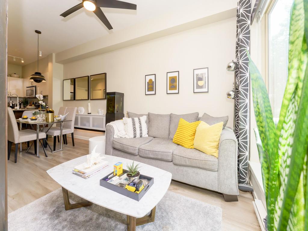 Listing Image for R3068036