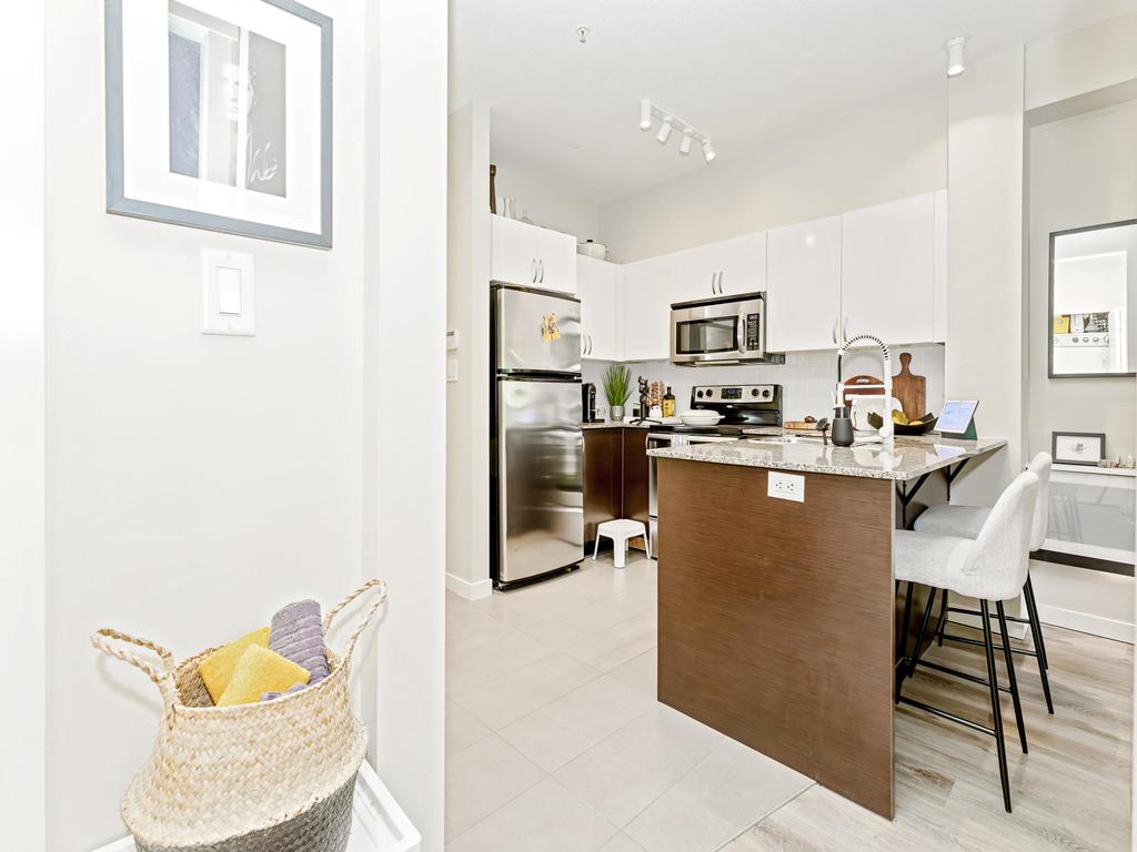 Listing Image for R3068036