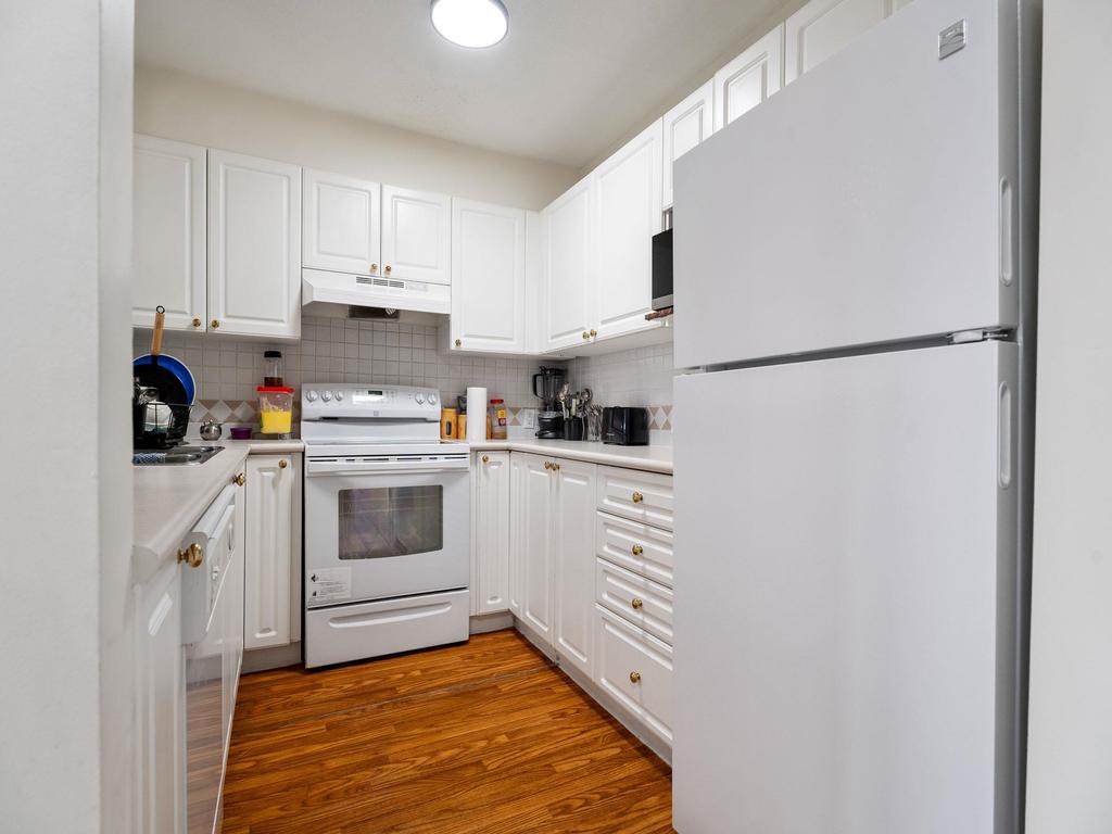 Listing Image for R3068294