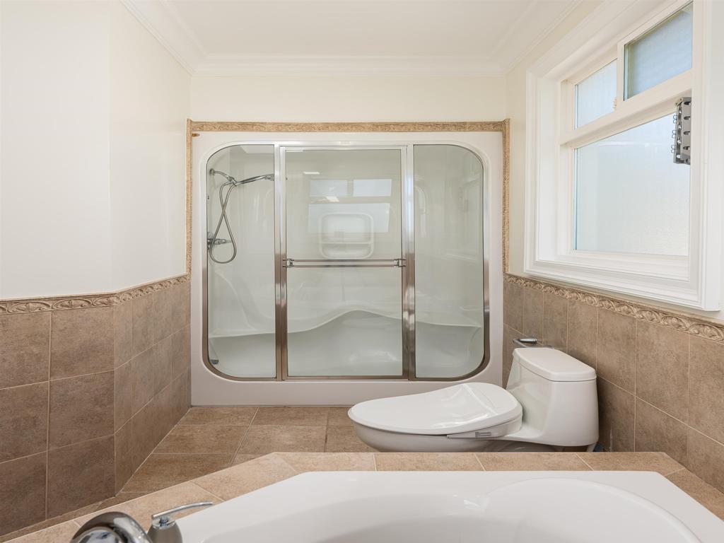 Listing Image for R3068318