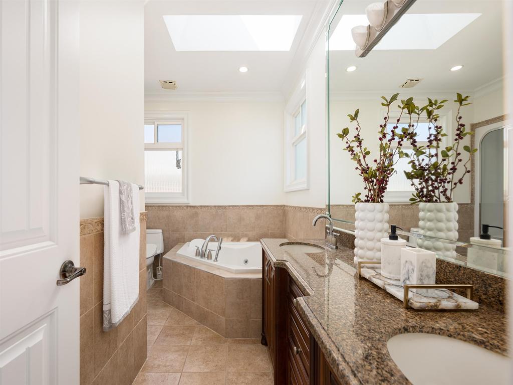 Listing Image for R3068318