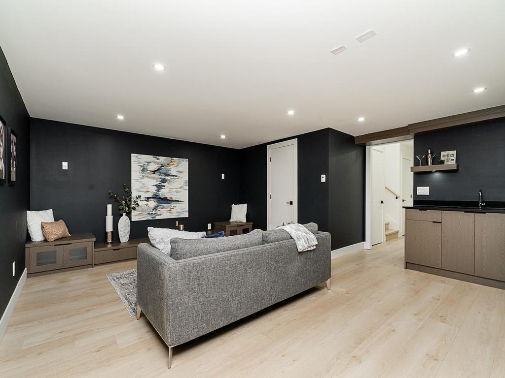 Listing Image for R3068321