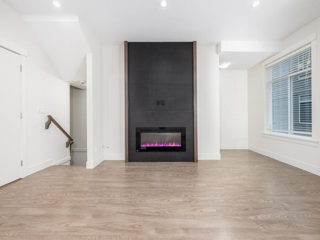 Listing Image for R3068385