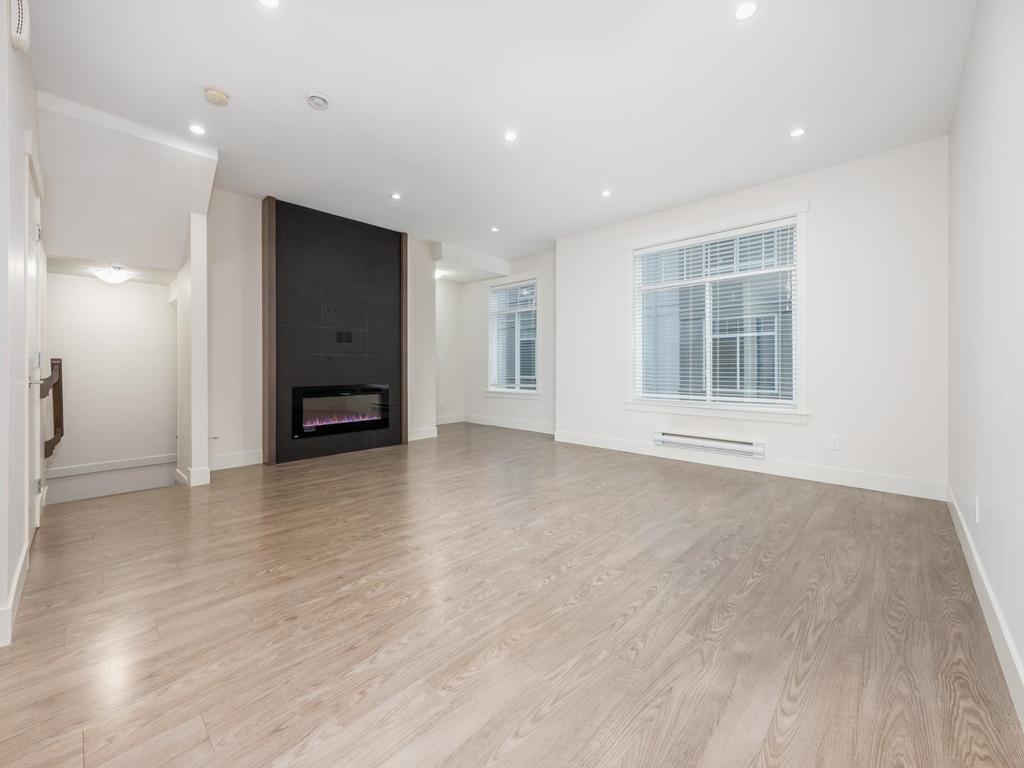 Listing Image for R3068385