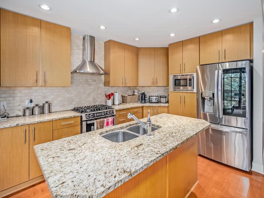 Listing Image for R3068412