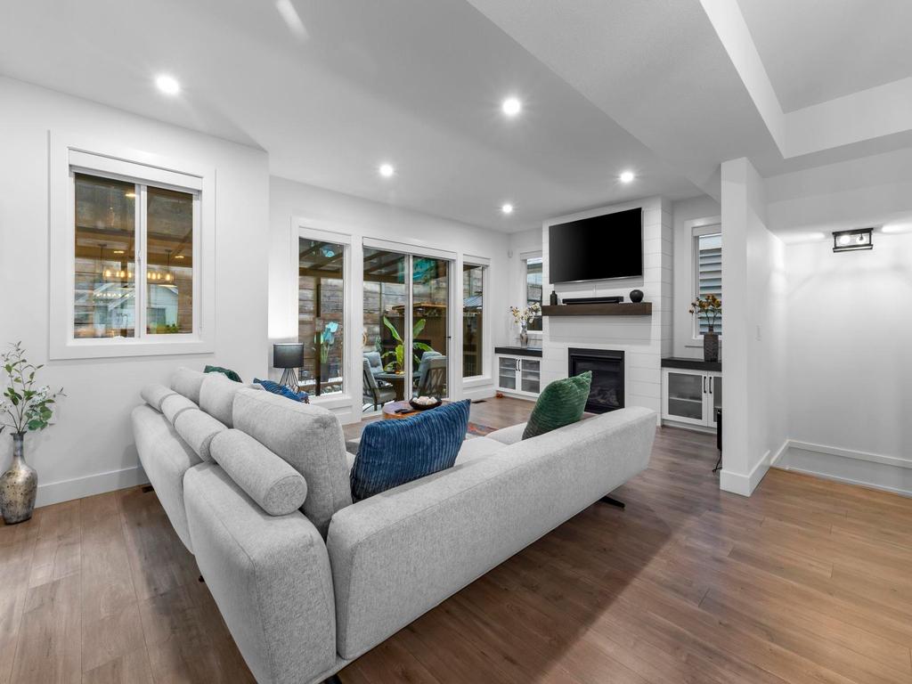 Listing Image for R3068763