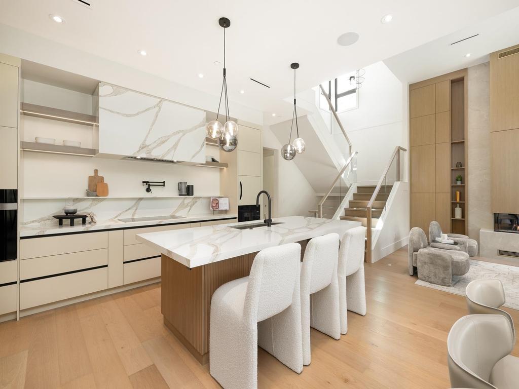 Listing Image for R3069835