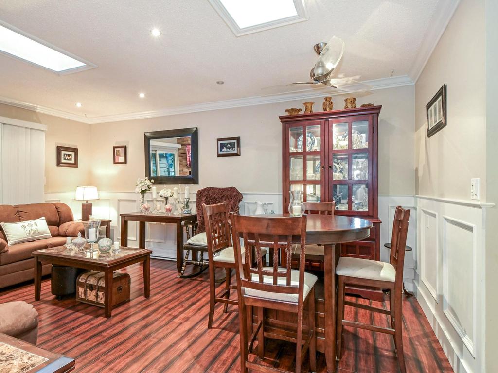 Listing Image for R3070058