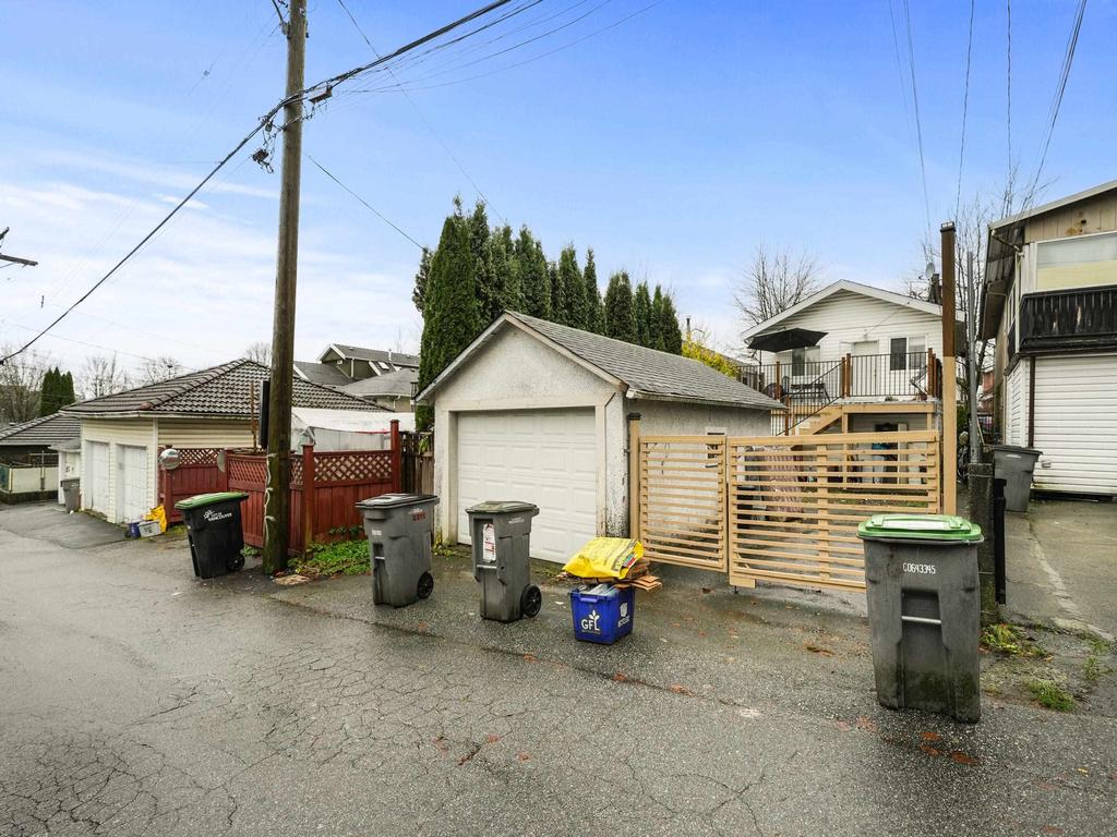 Listing Image for R3070075