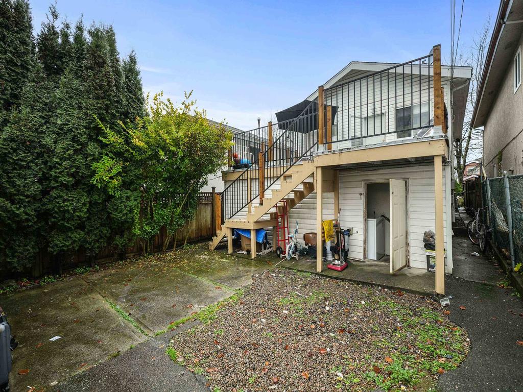 Listing Image for R3070075