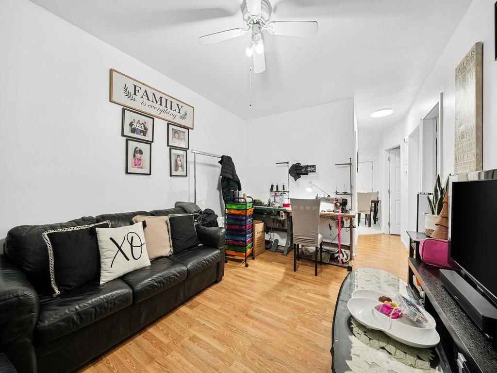 Listing Image for R3070075