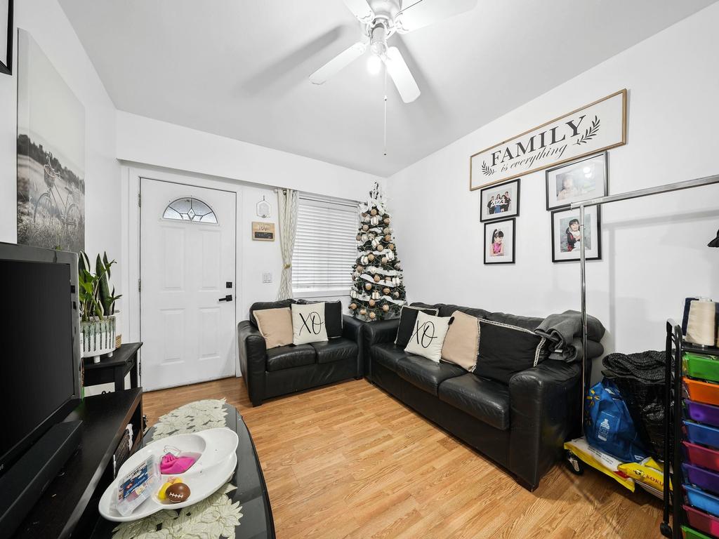 Listing Image for R3070075