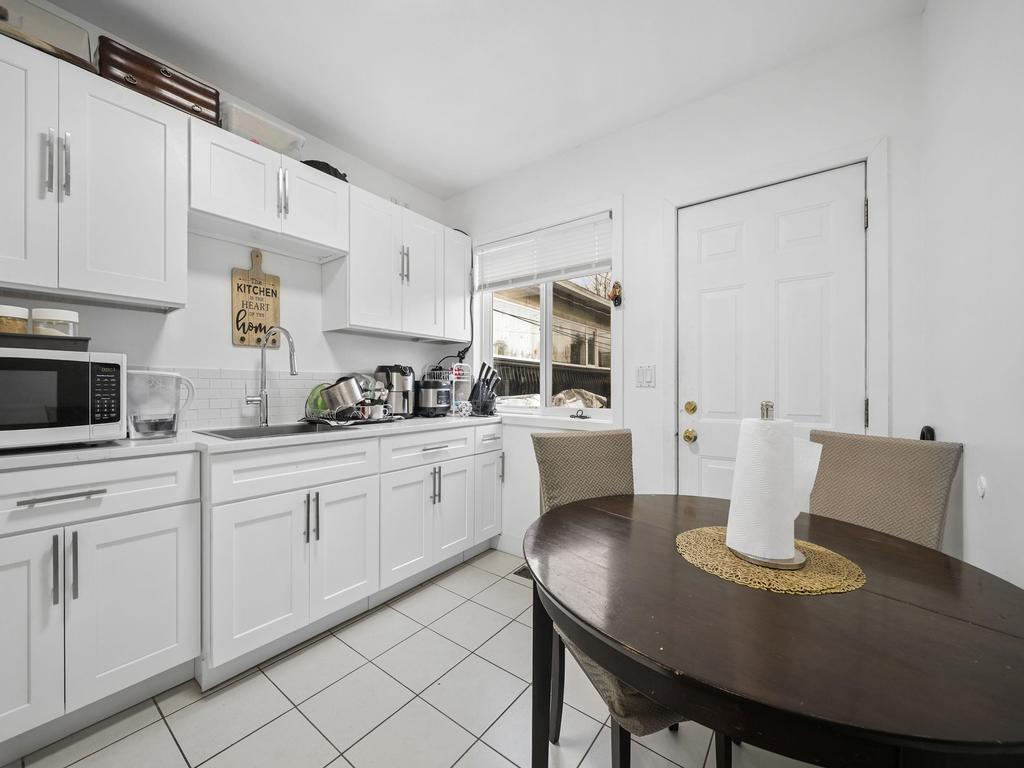 Listing Image for R3070075