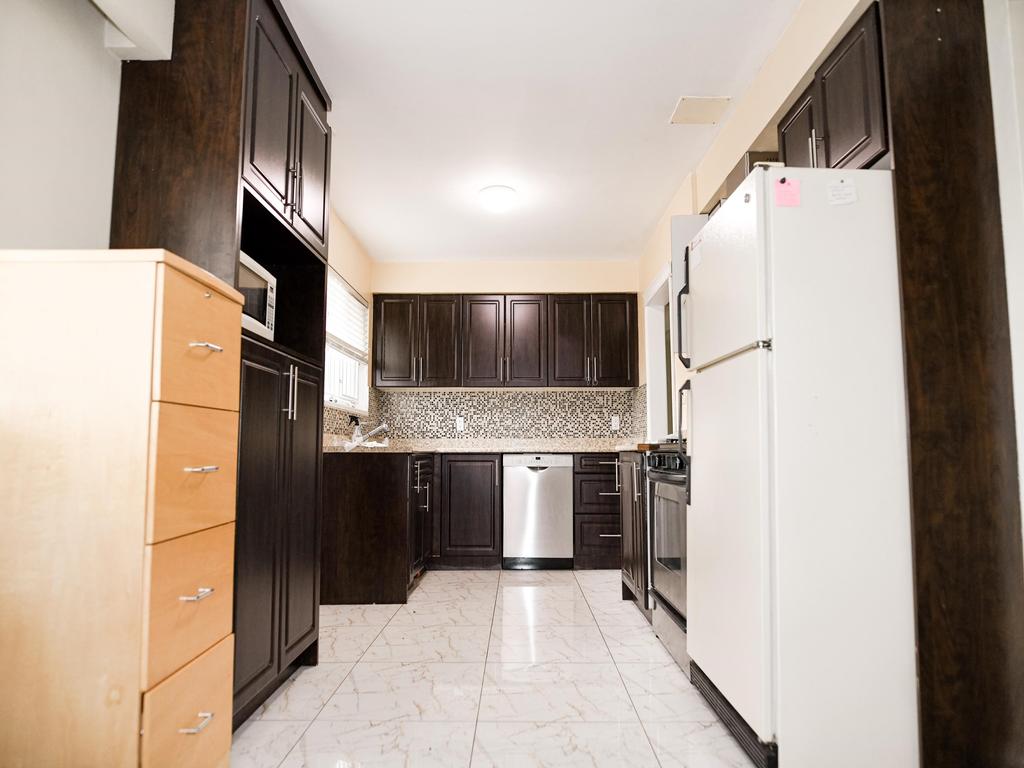 Listing Image for R3070137