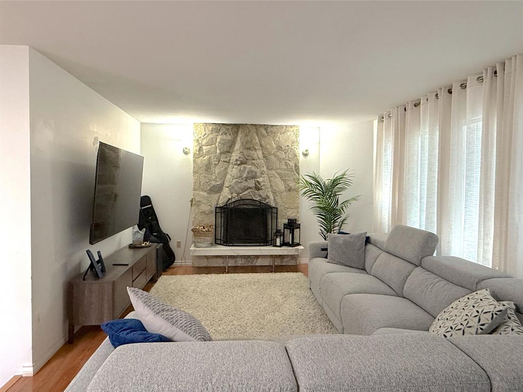 Listing Image for R3070138