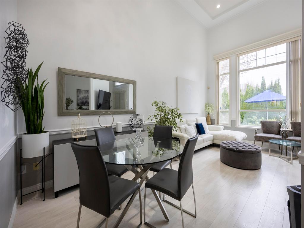 Listing Image for R3070153