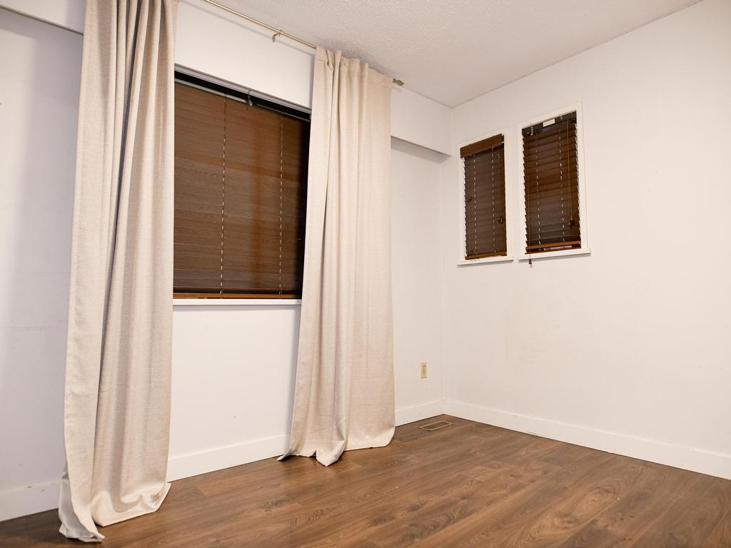 Listing Image for R3070167