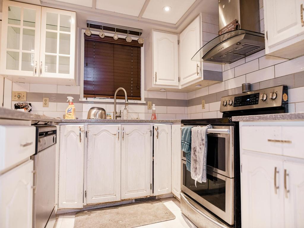 Listing Image for R3070167